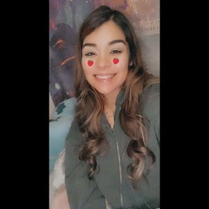 Meet your Posher, Liana